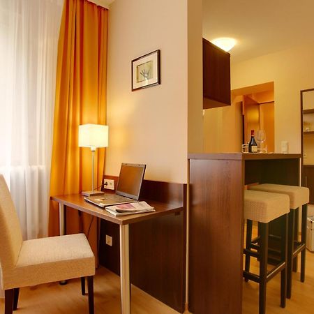 Hotel Mercedes City บอนน์ ภายนอก รูปภาพ