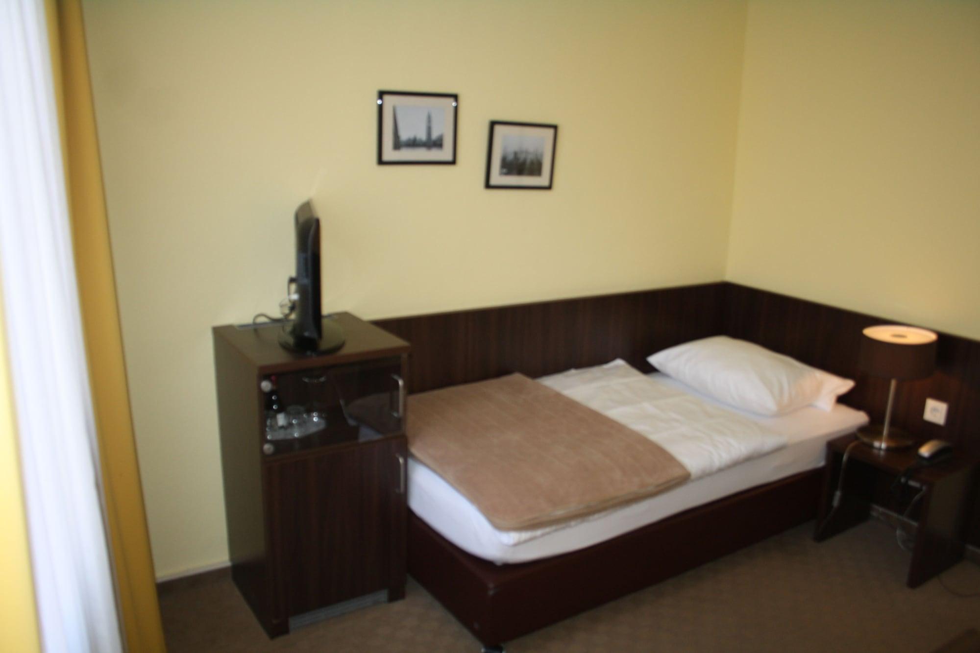 Hotel Mercedes City บอนน์ ภายนอก รูปภาพ